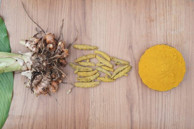 turmeric face mask for clear skin